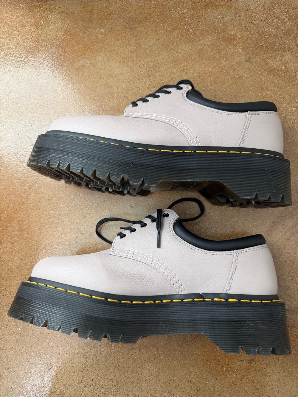 Dr. Martens 8053 Quad Oxford Platform Shoes Black Taupe Women's 10 / Men's 9 - Picture 3 of 8